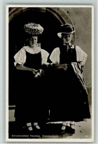 Gutacherinnen - Kirchgang Foto AK