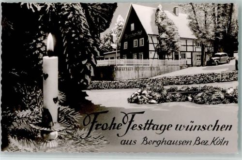 Berghausen Gaststätte Bergischer Hof Winteraufnahme brennende Kerze Tannenzweige Tannenzapfen
