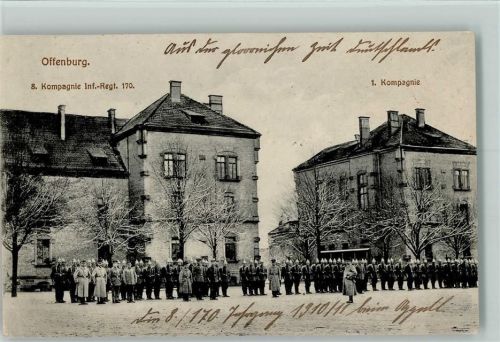 Offenburg 8. Kompagnie Inf. Regiment 170 steht auf dem Platz