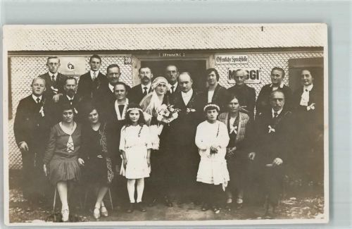 88239 W7988 Weiler im Allgäu Privatfoto AK Hochzeit Gruppenfoto Emailleschild Telefonsprechstelle Ort handschriftlich