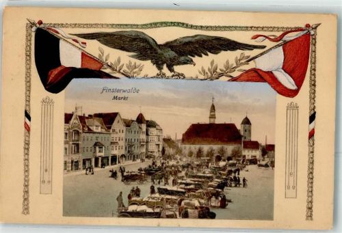 Finsterwalde Markt Marktszene Fahnen