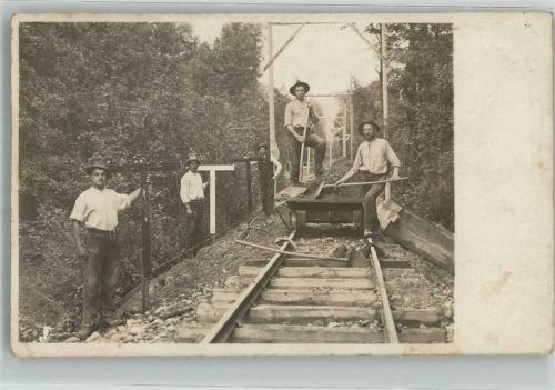 1910 - 1920 Gleisarbeiter bei der Arbeit