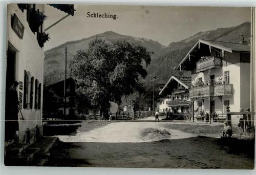 83259 W8211 Schleching Foto AK Dorfstraße