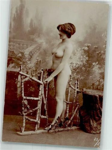 1906 - 1912 Nude Atelier Foto