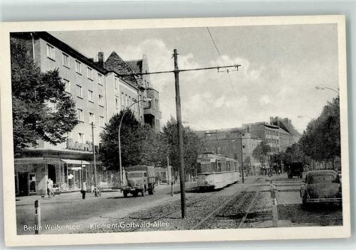 Weißensee Klement Gottwald Allee Verkehr Autos Straßenbahn Motorräder
