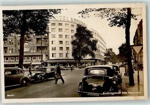 Wilmersdorf Kurfürstendamm Ecke Fasanenstraße Oldtimer VW-Käfer Hotel Kempinski