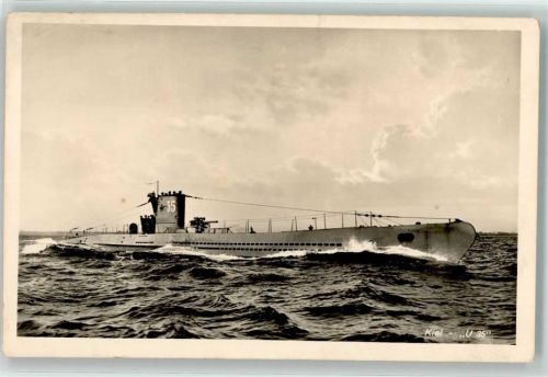 Kiel U-Boot vom Typ VII A U 35 in der Kieler Förde
