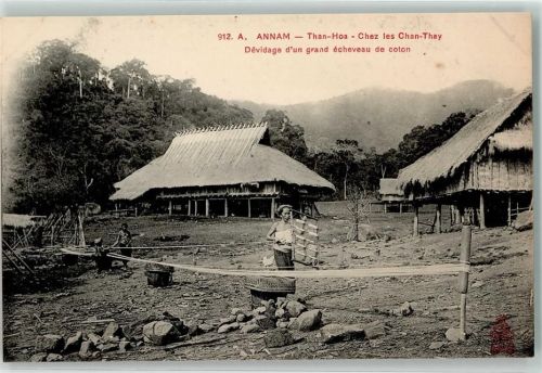 Hue Than Hoa Chez les Chhan Tay abwickeln eines gr. Baumwollstrangs