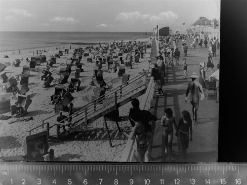 Sylt-Ost nackte Frau, Montage