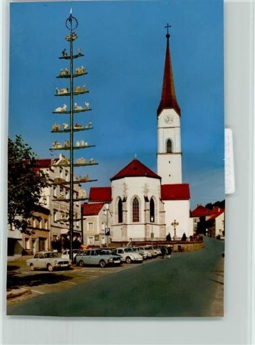 Schönberg Marktplatz Maibaum Kirche