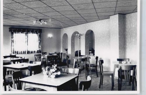 35799 W6295 Merenberg - Foto Stuhl Tisch Lampe