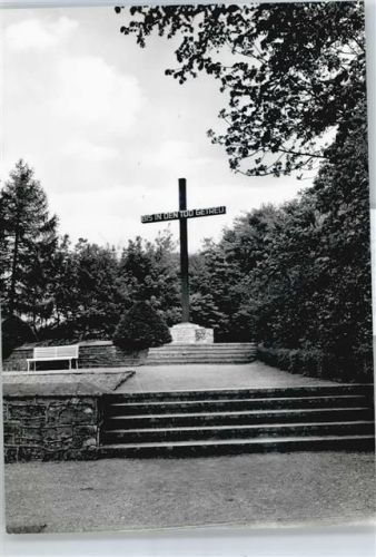 Laer Denkmal Kreuz