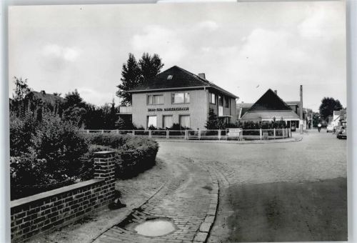 Oldenswort Auto Fußgänger Straße