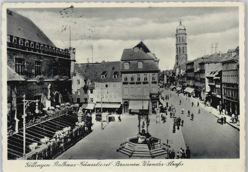 Göttingen Rathaus Gänseliesel-Brunnen Weender Straße