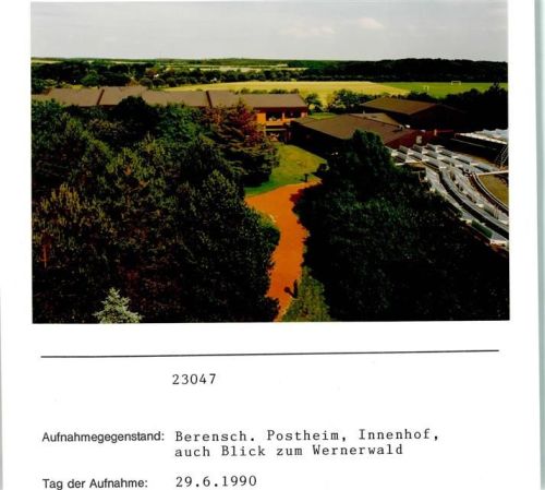 Berensch Postheim Innenhof auch Blick zum Wernerwald Foto montiert auf Karton