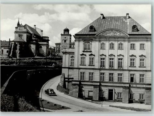 Warschau Palac Pod Biacha Auto