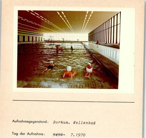 Borkum Wellenbad Badekappenpflicht Innenaufnahme Foto montiert auf Karton