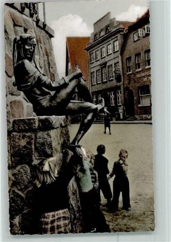 Mölln Till Eulenspiegel-Brunnen auf dem Markt
