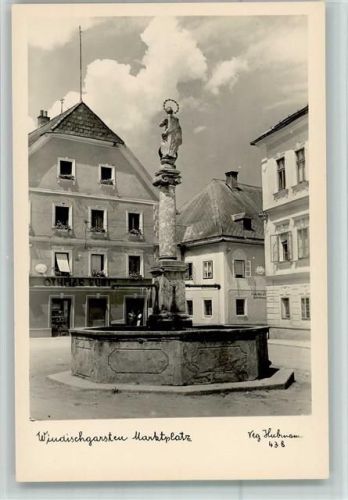 Windischgarsten Marktplatz Brunnen