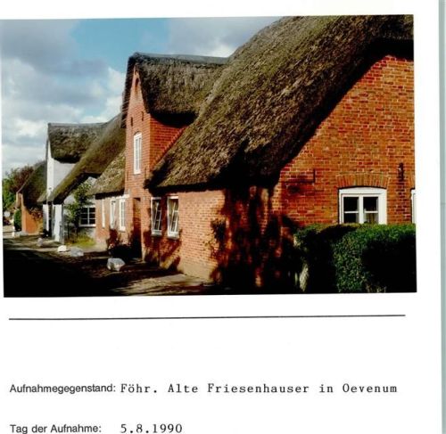 Oevenum Alte Friesenhäuser Foto montiert auf Karton