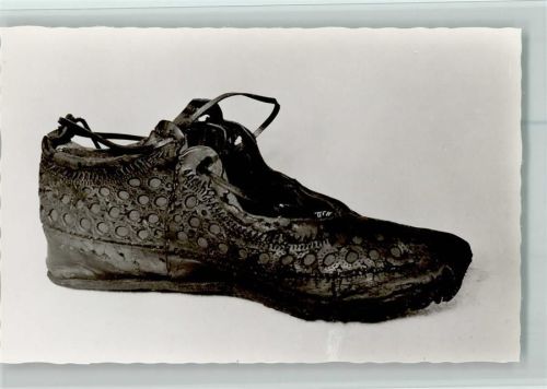 Antikes - Römerkastell -Museum - Frauenschuh des 2. Jahrh. AK