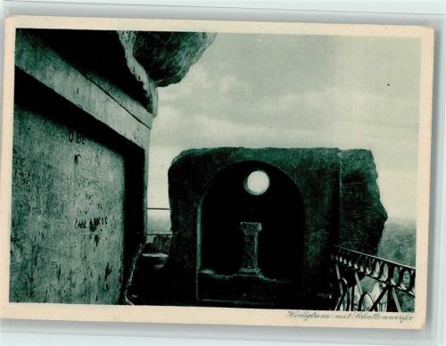 Detmold Externsteine Heiligtum mit Schattenwerfer Teutoburger Wald