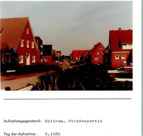 Baltrum Straßenpartie Foto montiert auf Karton