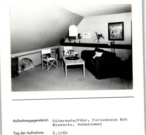 25938 W2270 Süderende auf Föhr FOTO KEINE AK Ferienhaus Erk Riewerts Innenaufnahme Wohnzimmer Foto montiert auf Karton