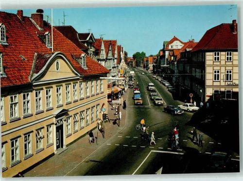 Uelzen Rathaus mit Lüneburgerstraße