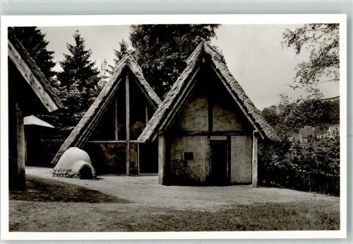 Oerlinghausen Freilichtmuseum Germanisch cheruskischer Hof Schmiede Töpferhaus