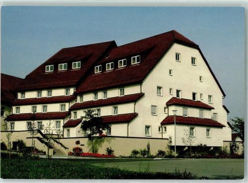 Bad Waldsee Kloster Reute Maximilian Kolbe-Haus Rückseite mit Abschürfungen bzw Kleberesten