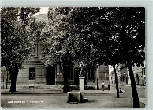 Aschersleben Holzmarkt Brunnen