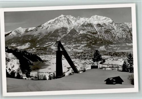Garmisch Garmisch mit neuer Olympiaschanze und Kramer Winteraufnahme