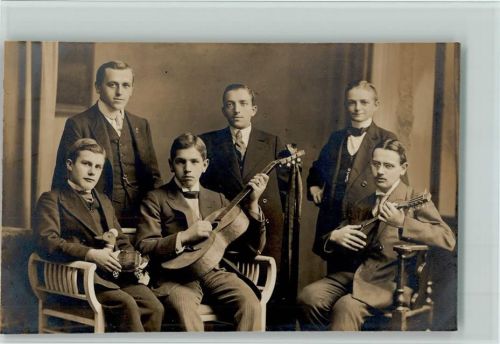 Wandervögel? Männergruppe mit Gitarre und Laute, gute Erhaltung