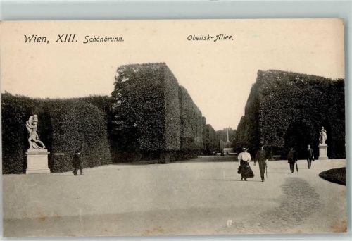 Wien Obelisk Allee