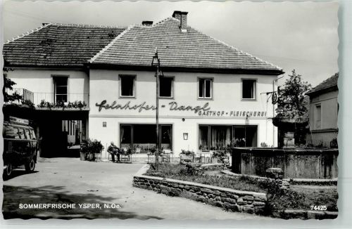 Yspertal Gasthaus Felnhofer-Dangl mit Brunnen VW T2