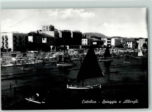 Cattolica Spiaggia e Alberghi Segelboote