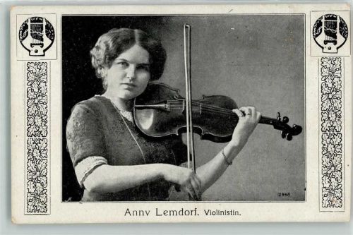 Violinistin Anny Lemdorf