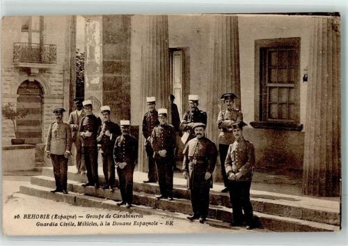 Urrugne Groupe de Carabineros Guardia Civile Mikleles a la Douane Behobie