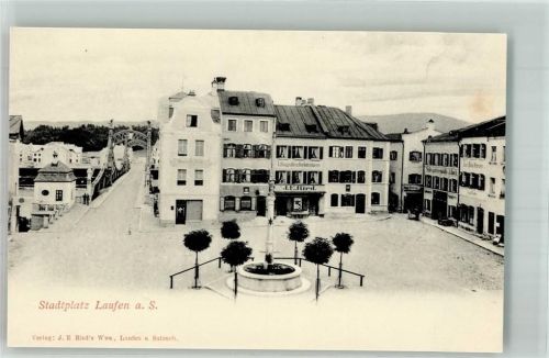 Laufen Geschäft Denkmal Säule Stadtplatz