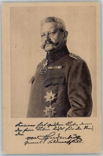 1918 mit Orden und Abzeichen