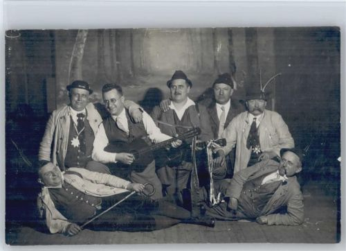 1930 Foto AK humor. Gruppe mit Gitarren