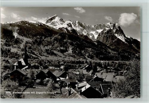 Partenkirchen Ortsansicht mit Zugspitz-Gruppe