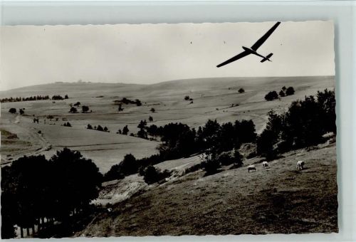 Blick auf die Wasserkuppe Rhön und Segelflugzeug ca 1960 Foto AK