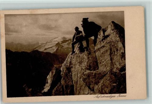 Auf dem Gipfel des Gr. Greiner 1941 AK Auf schneidiger Zinne