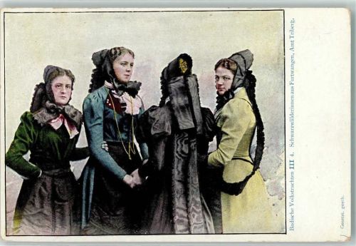 Furtwangen Badische Volkstrachten III 4. Schwarzwälderinnen auf Furtwangen