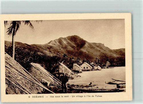 Iles sous le vent Un village a l'ile de Tahaa Ozeanien