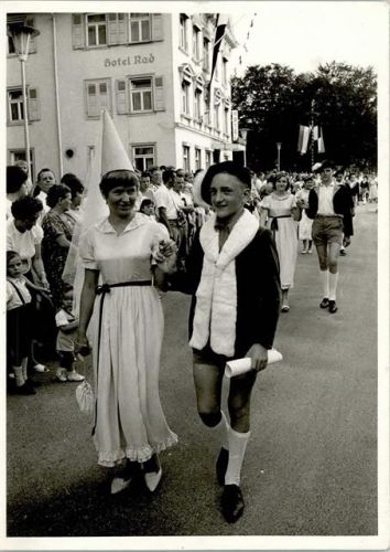 Hechingen 1964 Umzug beim Hotel Rad AK