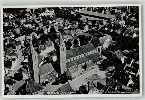 Moosburg WK II Kirche St. Johannes und St. Kastulus Fliegeraufnahme