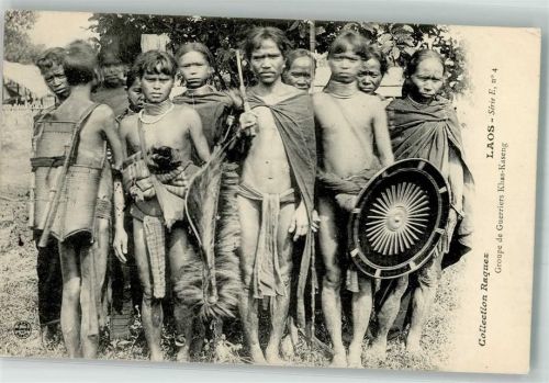 Vientiane 1908 Tracht Groupe de Guerriers Khas-Kaseng